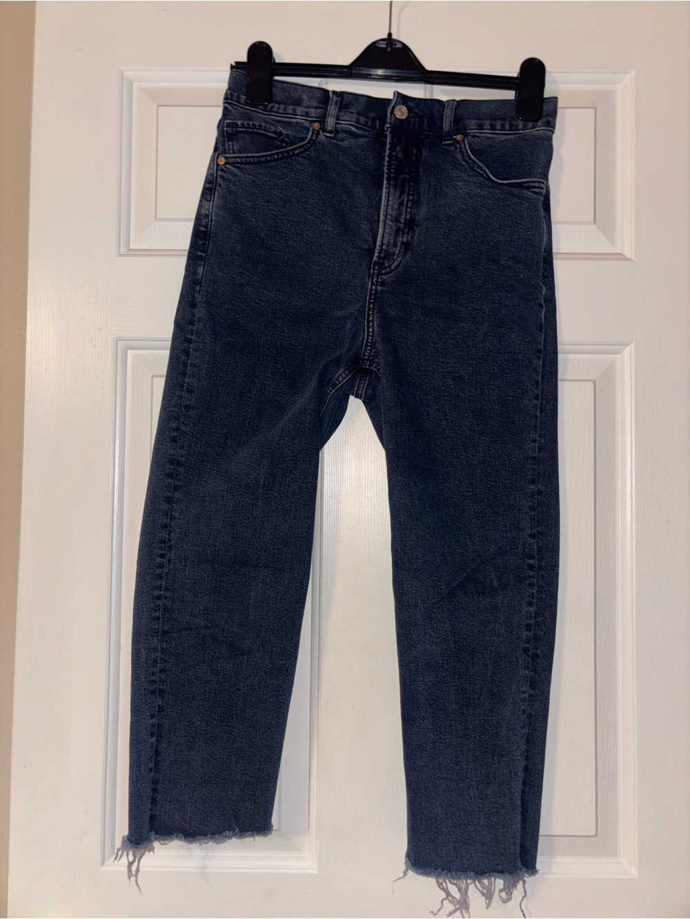 Express Women’s Mom Jean cropped size 6